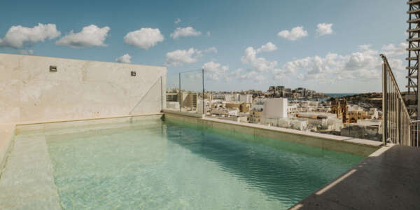 RegionalHotel_Outdoor Pool 2